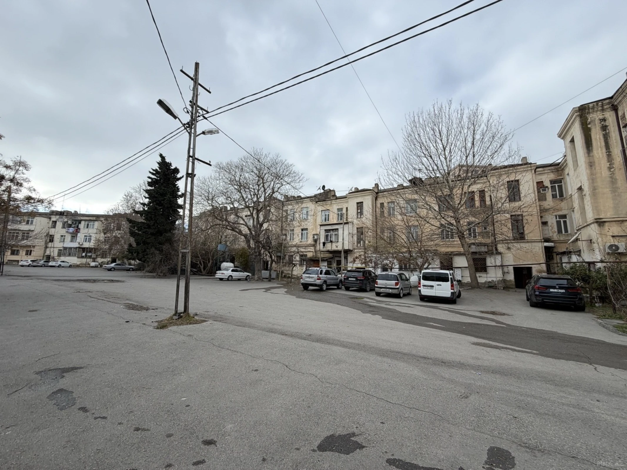 Satılır 3 otaqlı mənzil 60 m²