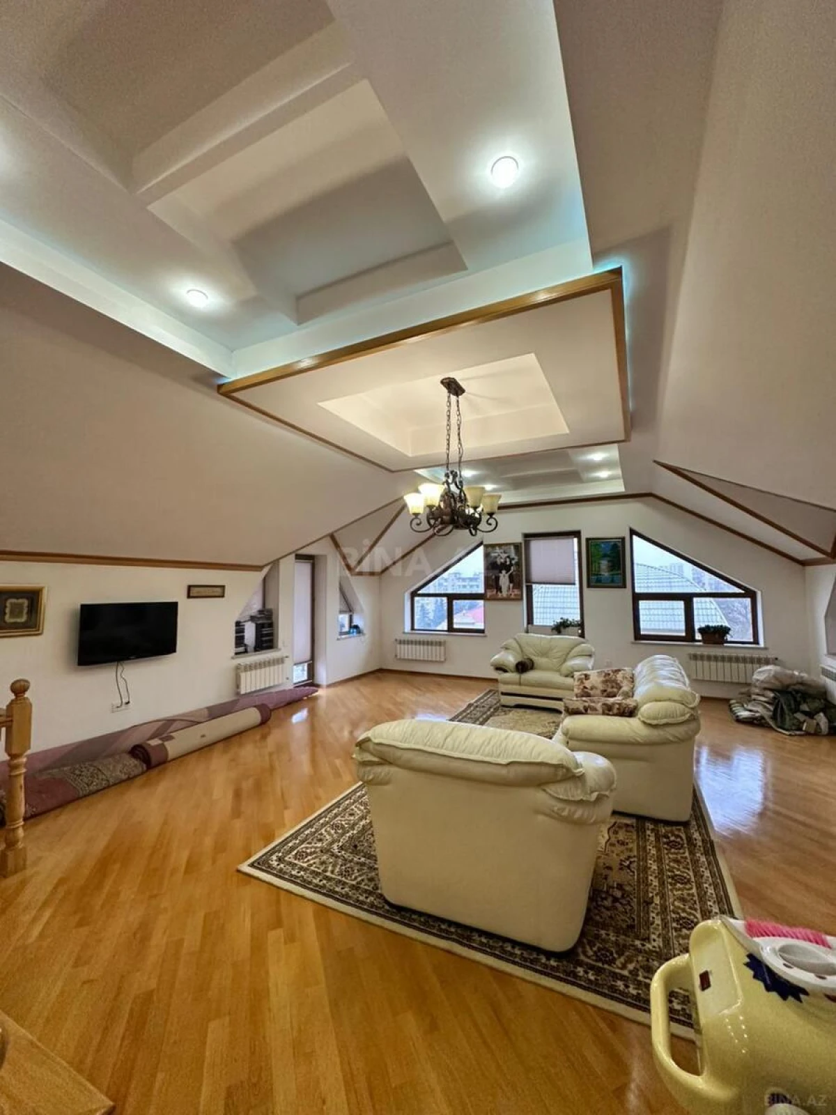 Satılır 4 otaqlı həyət evi 360 m²