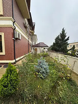 Satılır 4 otaqlı həyət evi 360 m²