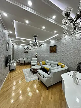 Satılır 4 otaqlı həyət evi 360 m²