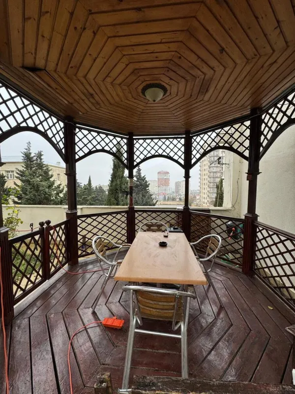 Satılır 4 otaqlı həyət evi 360 m²