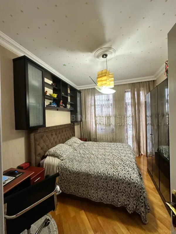 Satılır 4 otaqlı həyət evi 360 m²