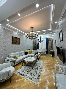 Satılır 4 otaqlı həyət evi 360 m²