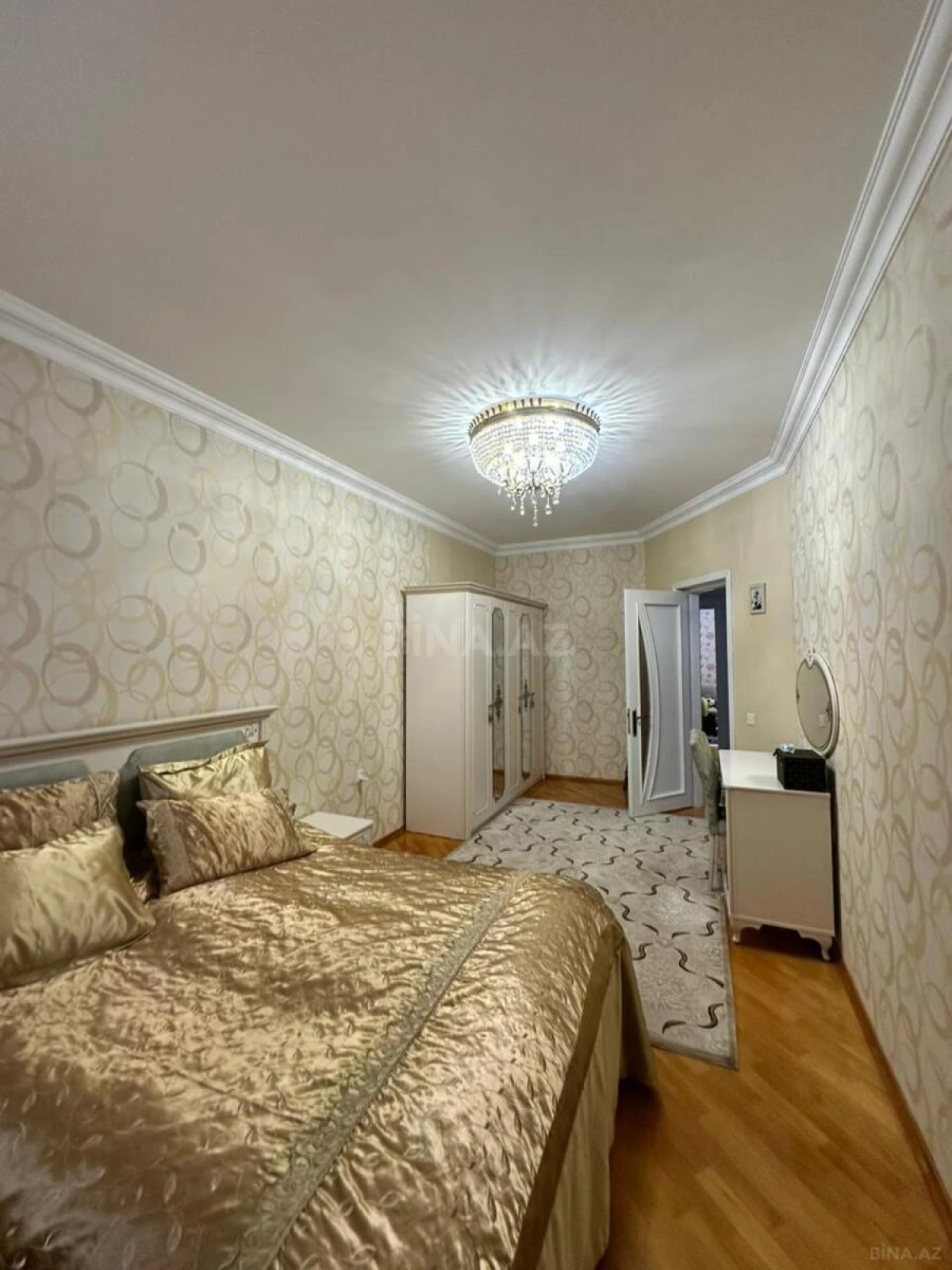 Satılır 4 otaqlı həyət evi 360 m²