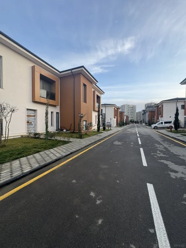 Satılır 3 otaqlı həyət evi 140 m²