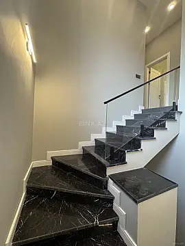 Satılır 3 otaqlı həyət evi 140 m²