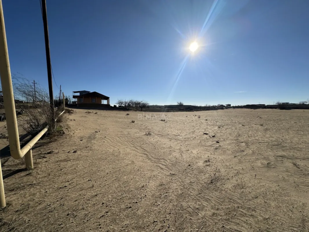 Satılır torpaq sahəsi 8 m²