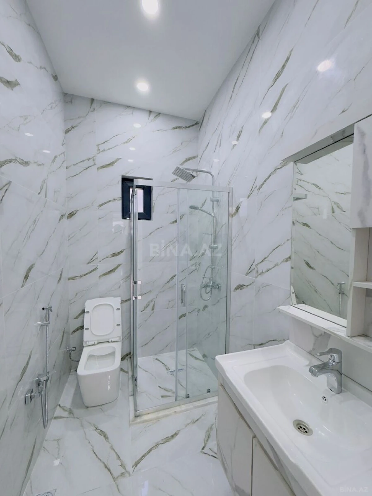 Satılır 4 otaqlı həyət evi 130 m²