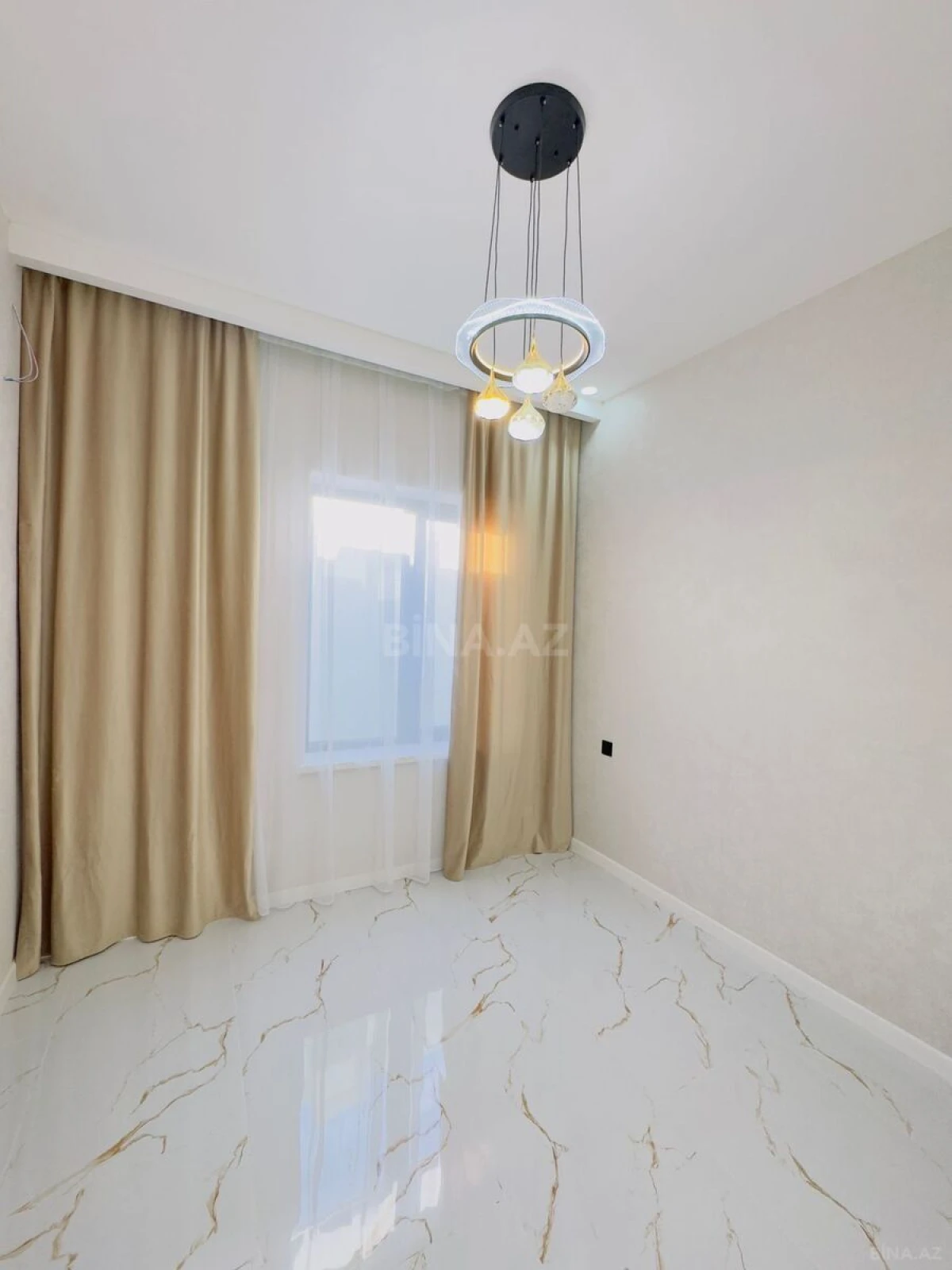 Satılır 4 otaqlı həyət evi 130 m²