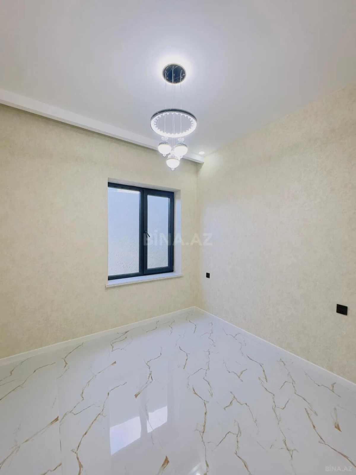 Satılır 4 otaqlı həyət evi 130 m²