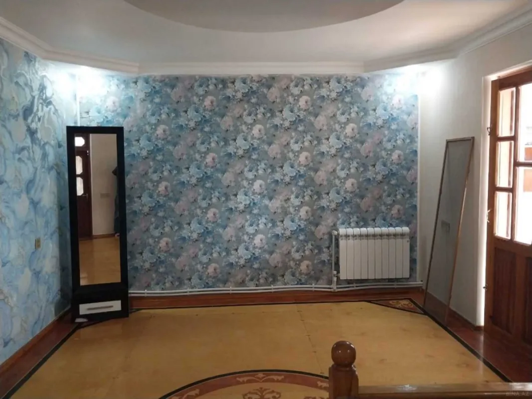 Satılır 6 otaqlı həyət evi 250 m²