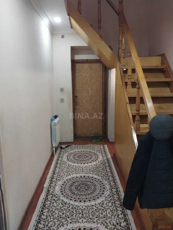 Satılır 6 otaqlı həyət evi 250 m²