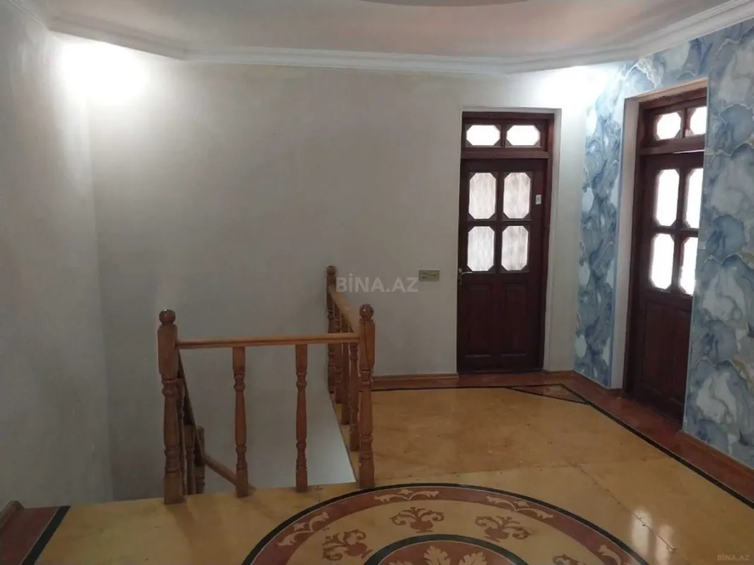 Satılır 6 otaqlı həyət evi 250 m²