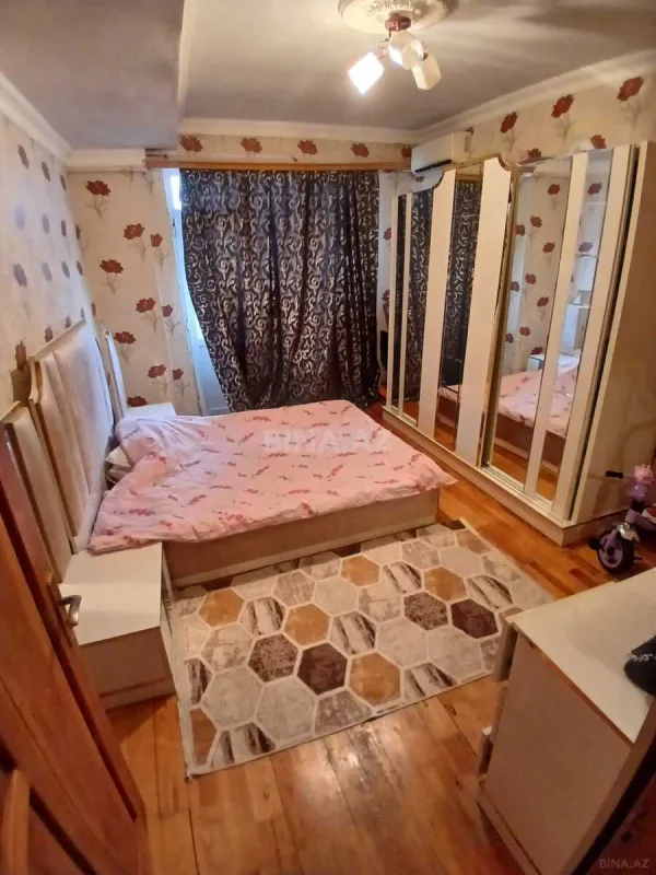 Satılır 2 otaqlı mənzil 70 m²