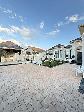 Satılır 5 otaqlı həyət evi 255 m²