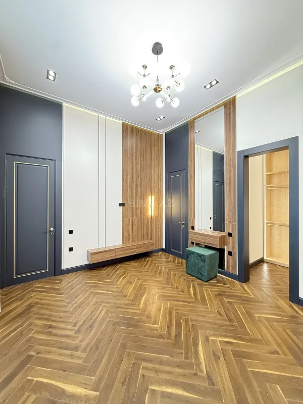 Satılır 5 otaqlı həyət evi 255 m²