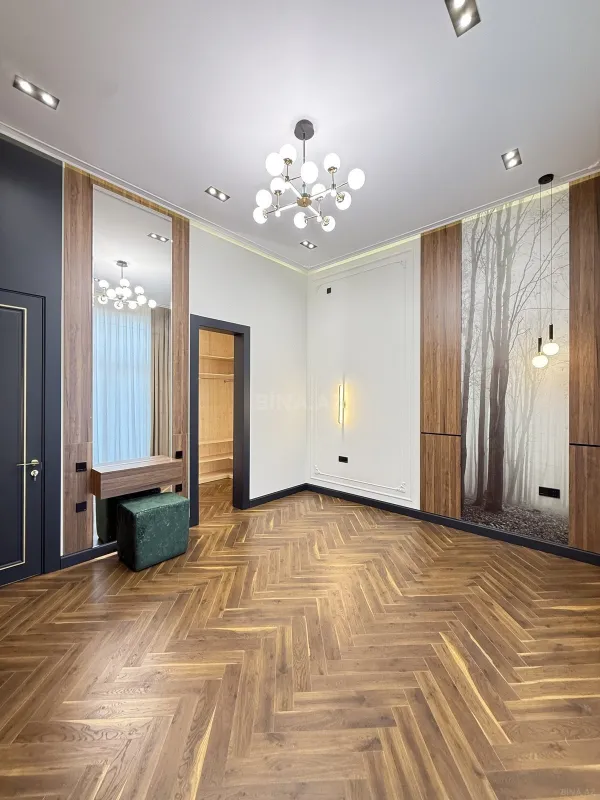 Satılır 5 otaqlı həyət evi 255 m²