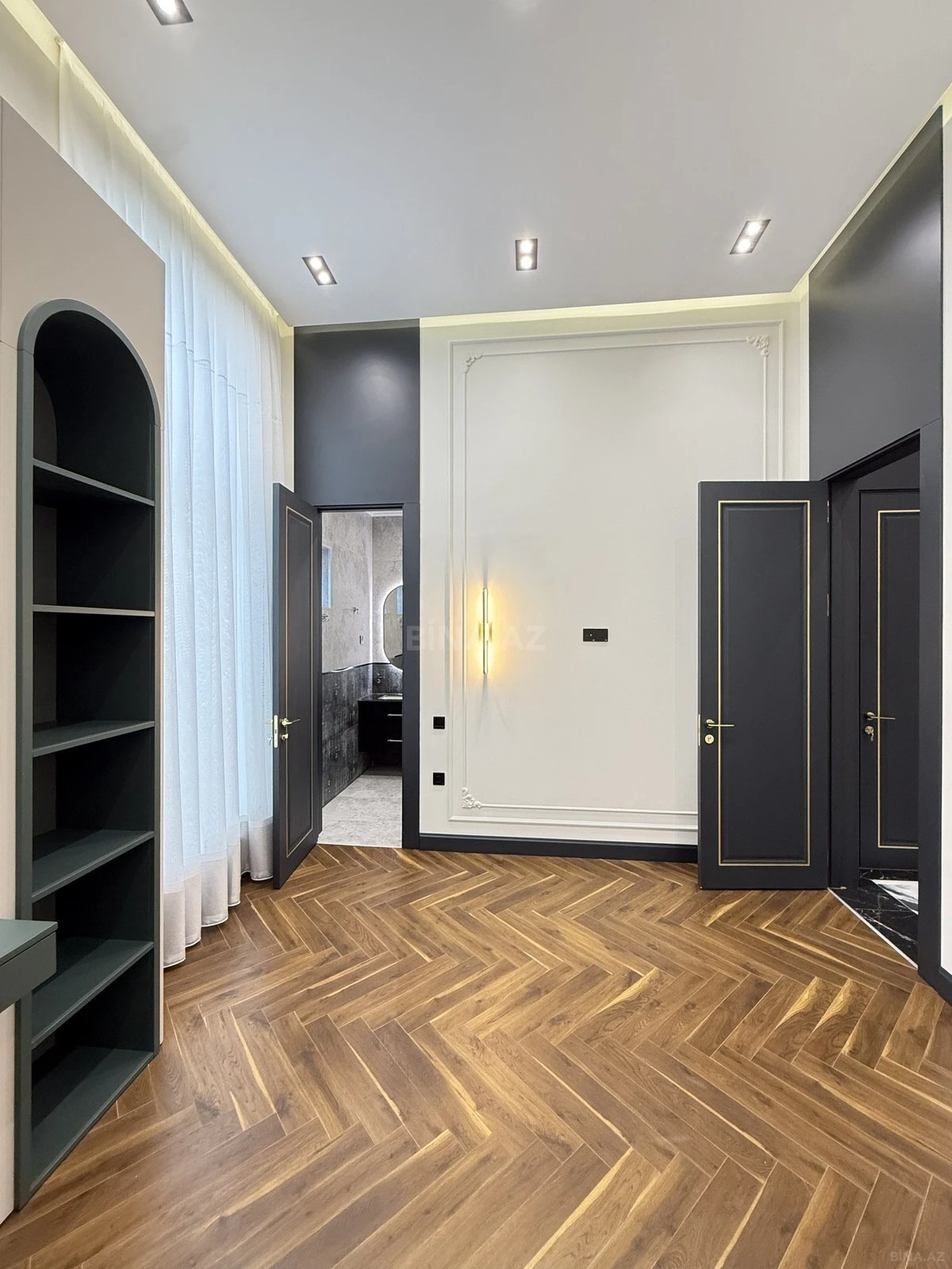 Satılır 5 otaqlı həyət evi 250 m²