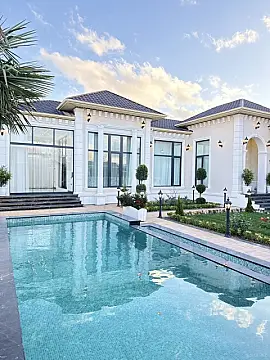 Satılır 5 otaqlı həyət evi 250 m²