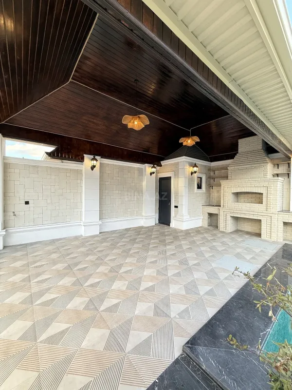Satılır 5 otaqlı həyət evi 250 m²