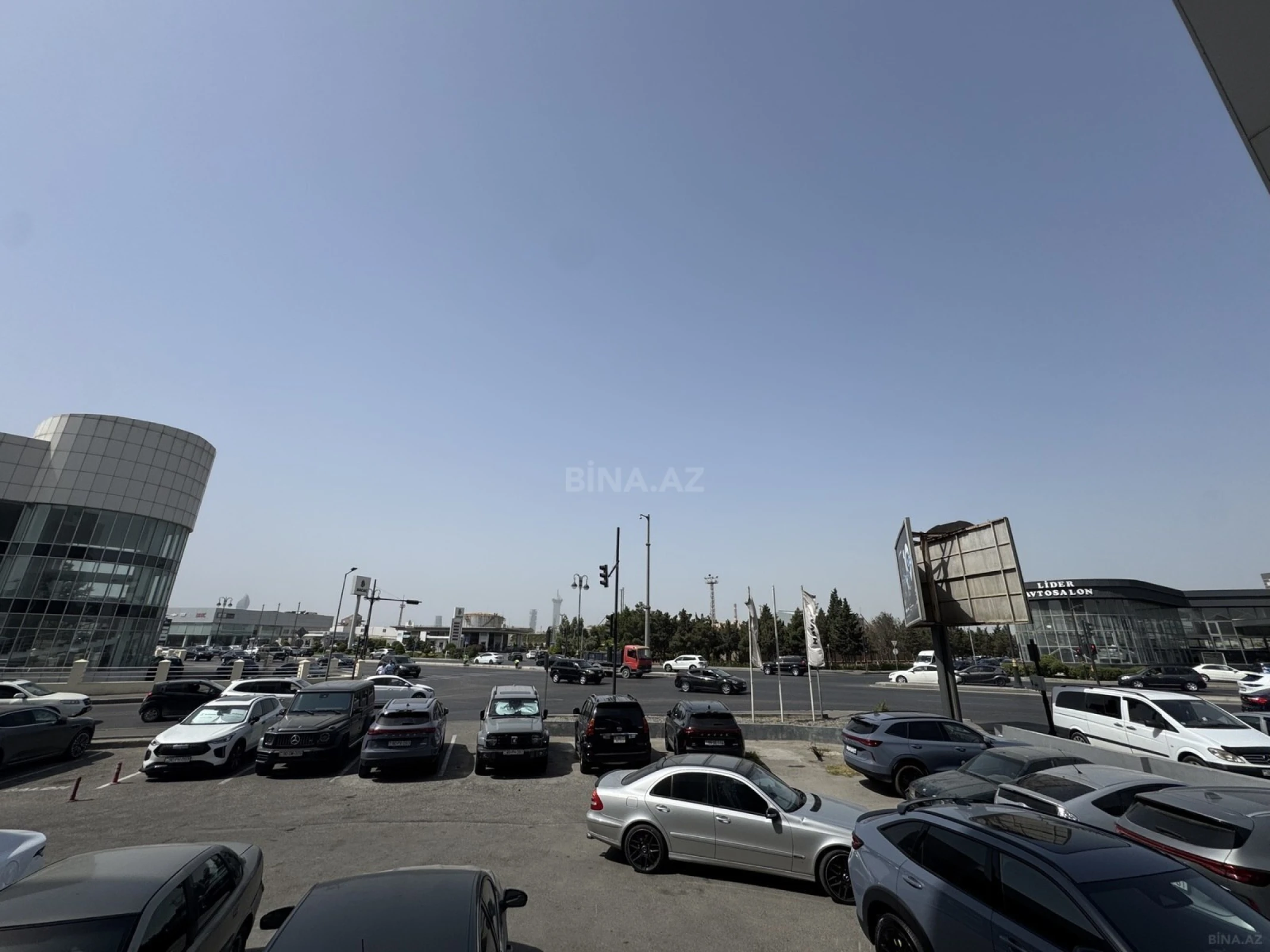 Kirayə verilir obyekt 250 m²