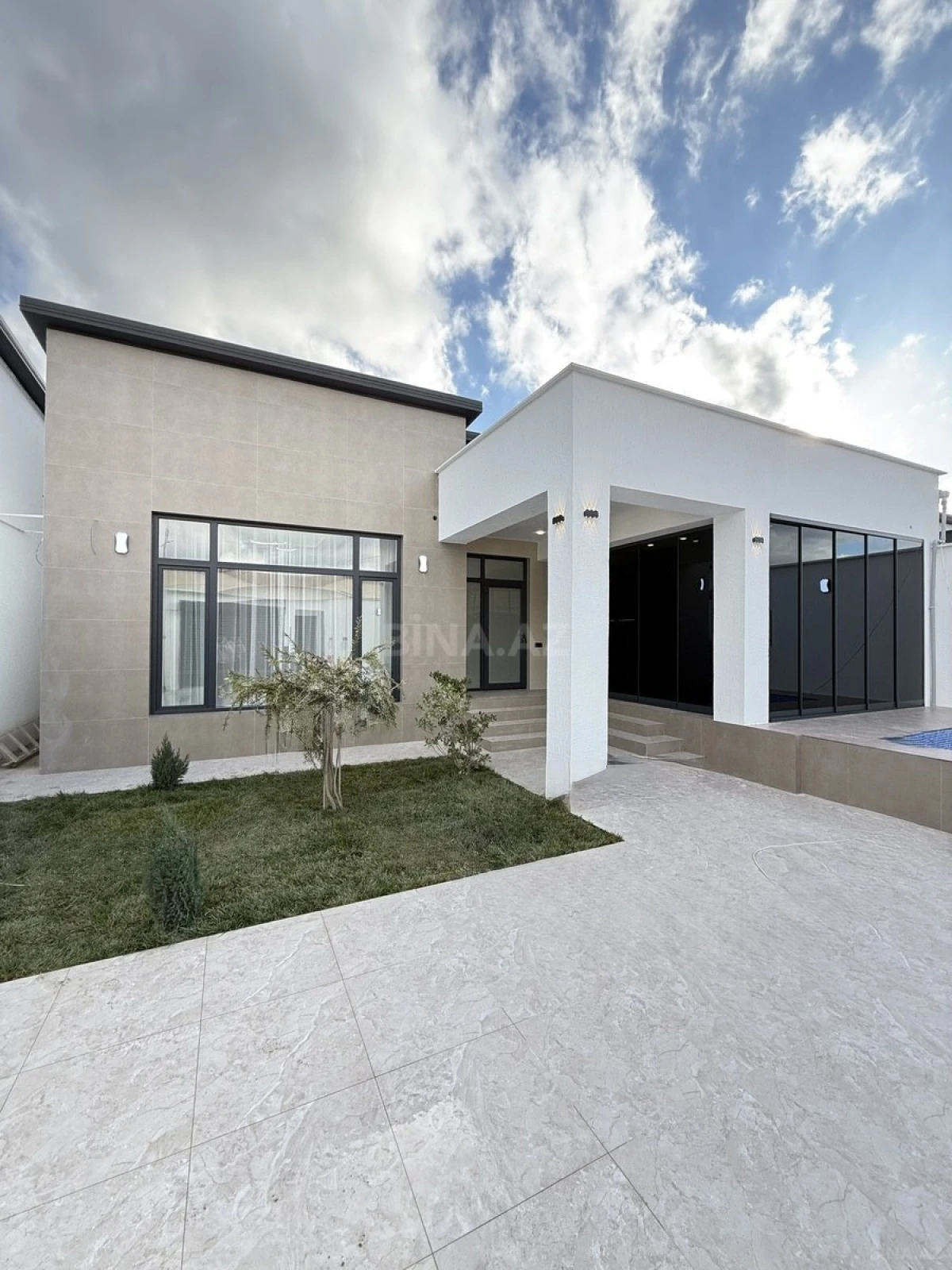 Satılır 4 otaqlı həyət evi 155 m²