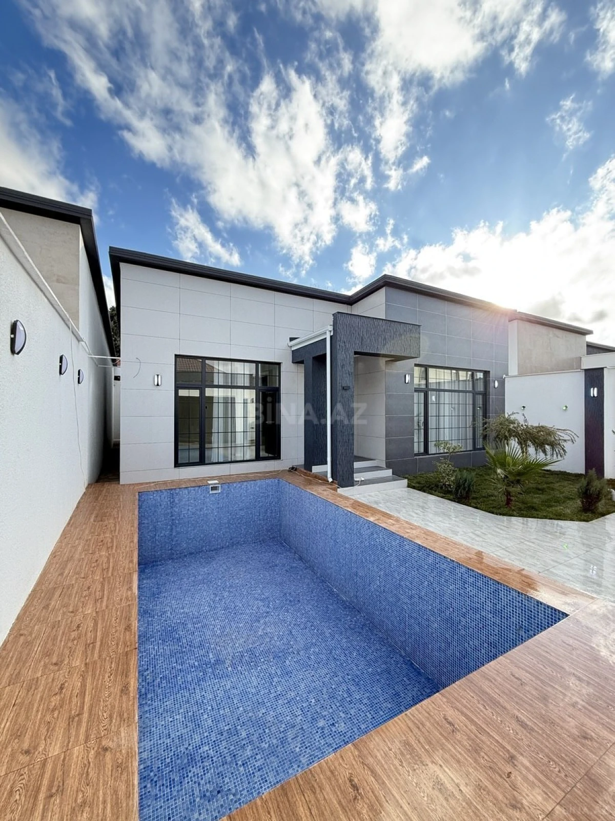 Satılır 4 otaqlı həyət evi 160 m²