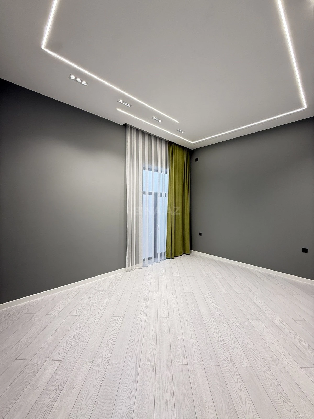 Satılır 4 otaqlı həyət evi 160 m²