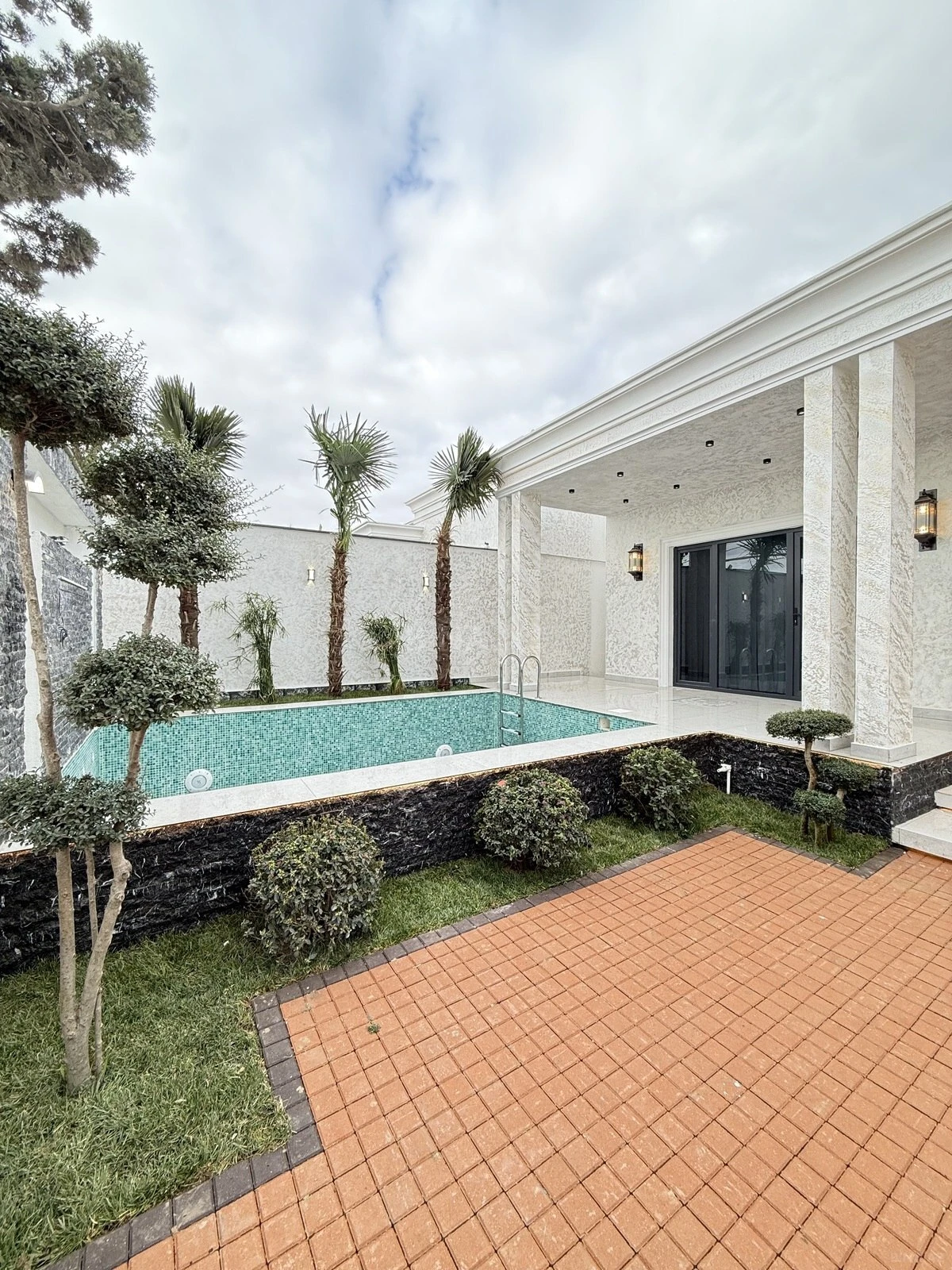 Satılır 4 otaqlı həyət evi 120 m²