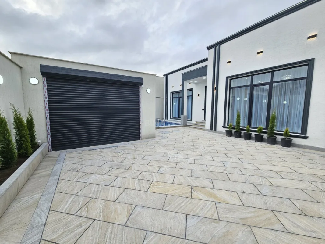 Satılır 3 otaqlı həyət evi 140 m²
