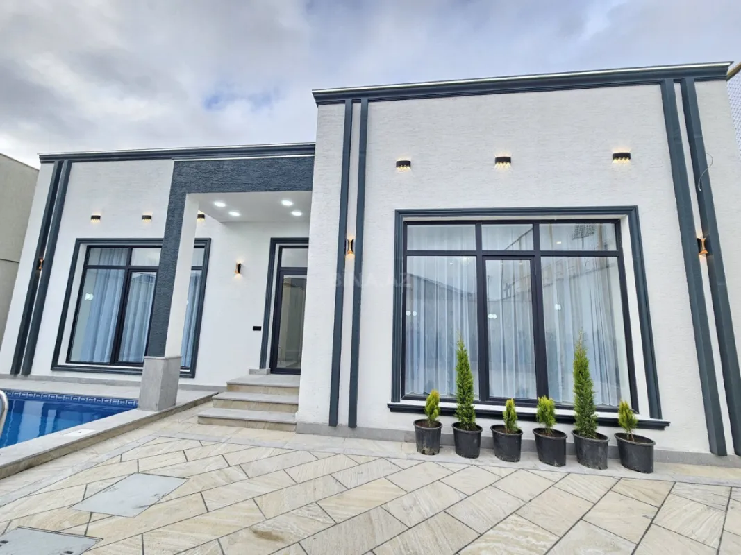 Satılır 3 otaqlı həyət evi 140 m²