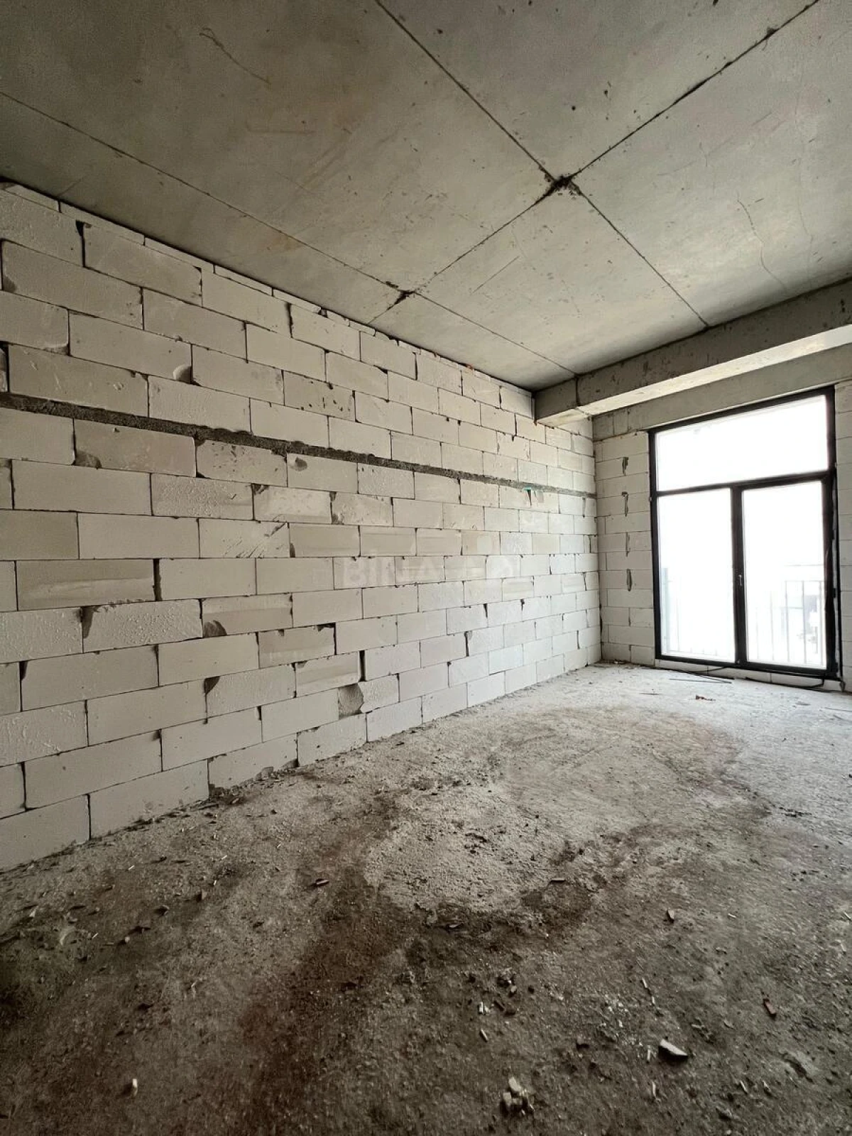 Satılır 2 otaqlı mənzil 62 m²