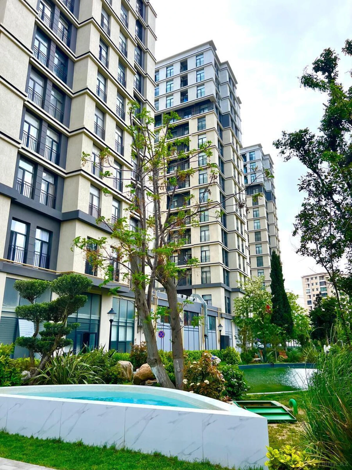 Satılır 2 otaqlı mənzil 62 m²