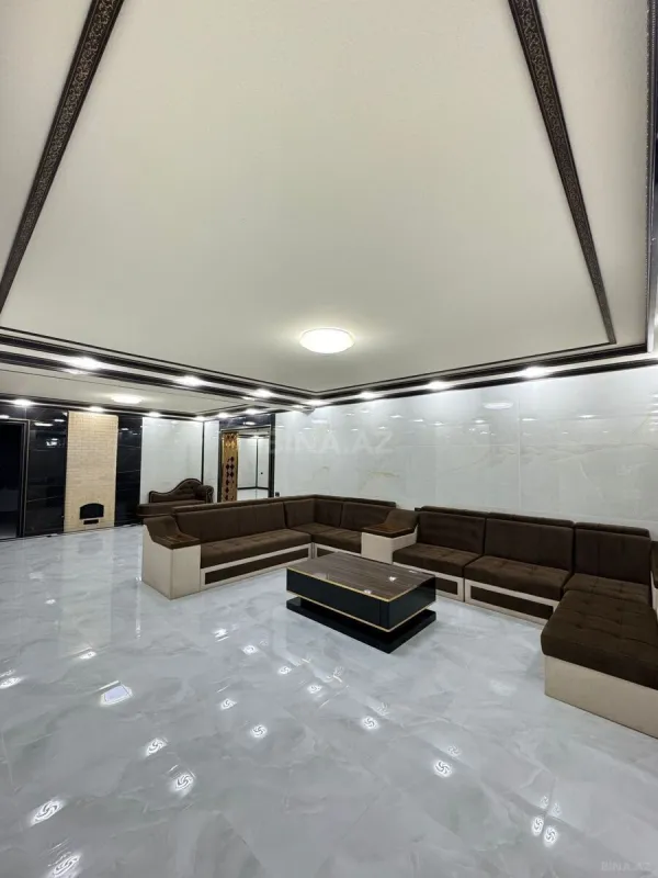 Satılır 8 otaqlı həyət evi 600 m²