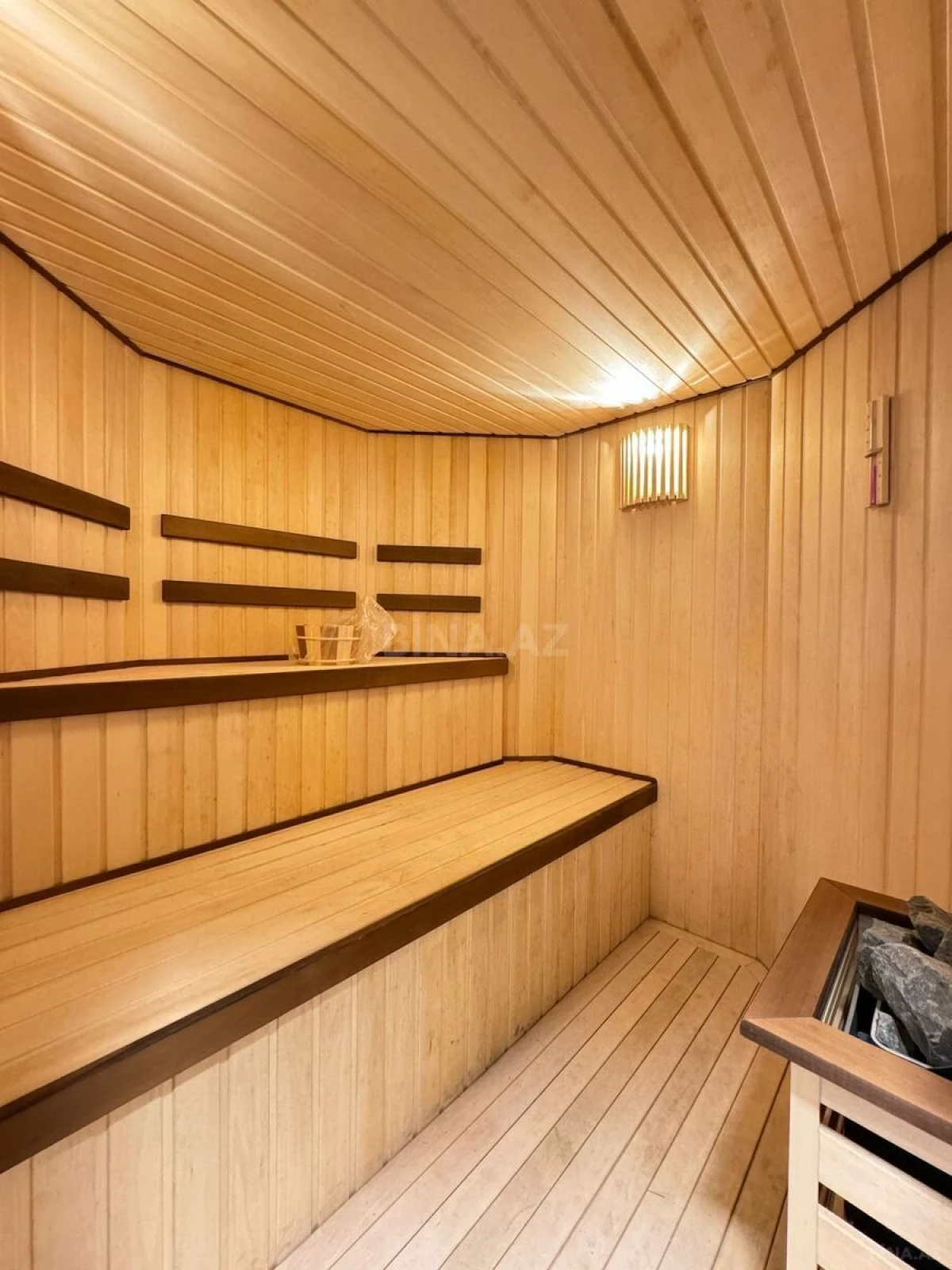 Satılır 8 otaqlı həyət evi 600 m²