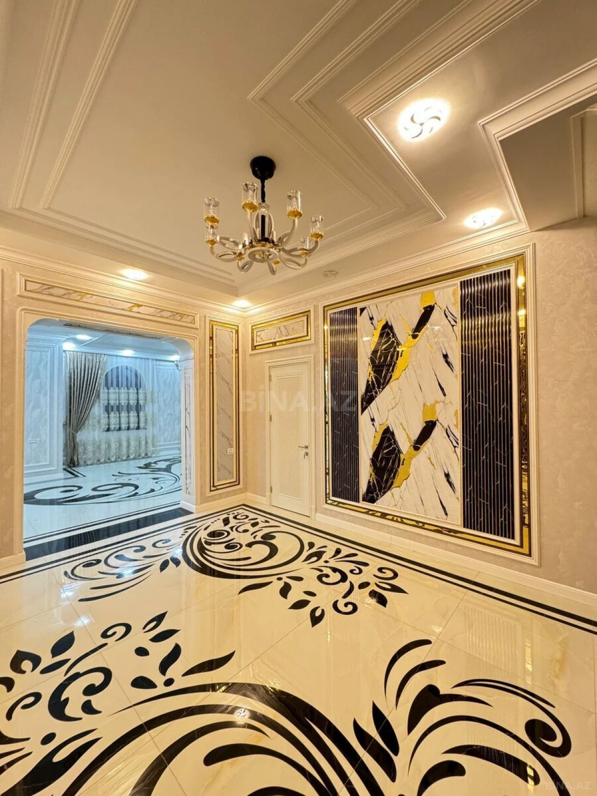 Satılır 8 otaqlı həyət evi 600 m²