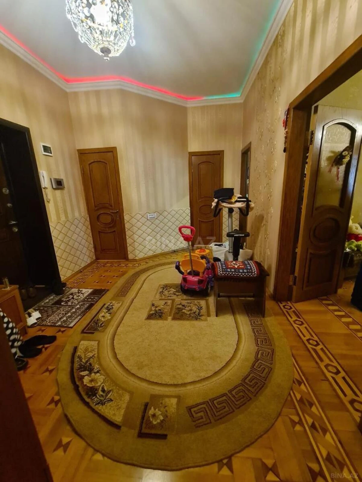 Satılır 3 otaqlı mənzil 90 m²