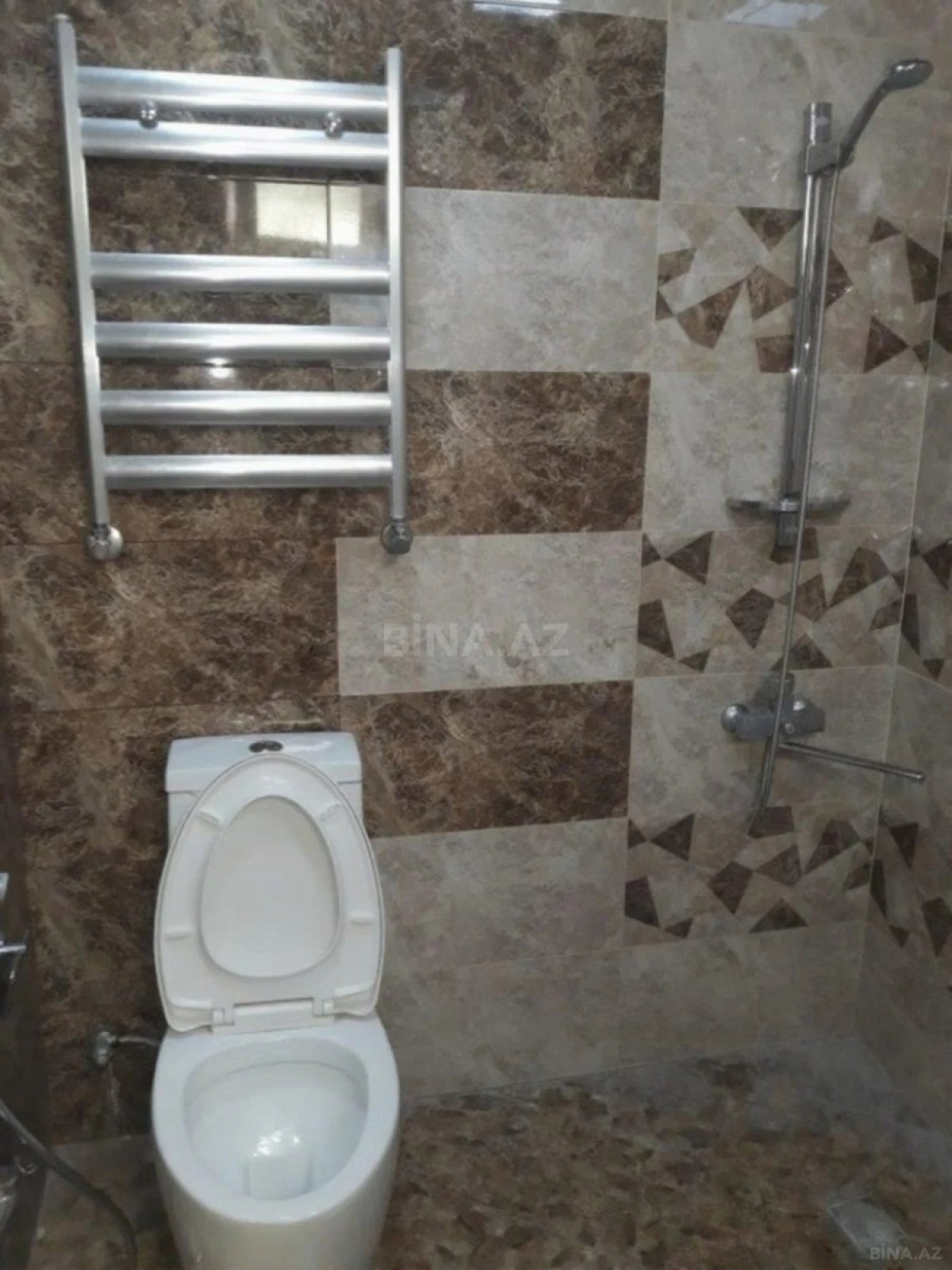 Kirayə verilir 6 otaqlı həyət evi 300 m²