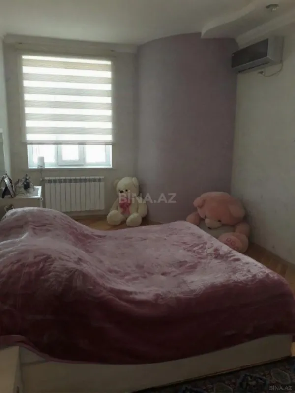 Kirayə verilir 6 otaqlı həyət evi 300 m²