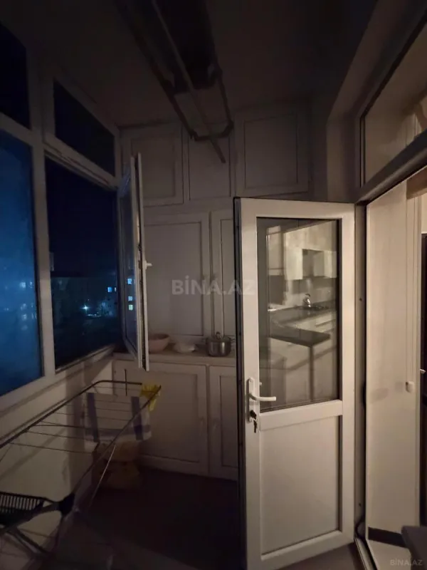 Satılır 3 otaqlı mənzil 130 m²