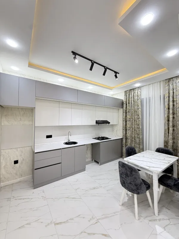 Satılır 4 otaqlı həyət evi 140 m²