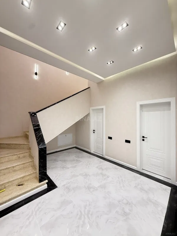 Satılır 4 otaqlı həyət evi 200 m²