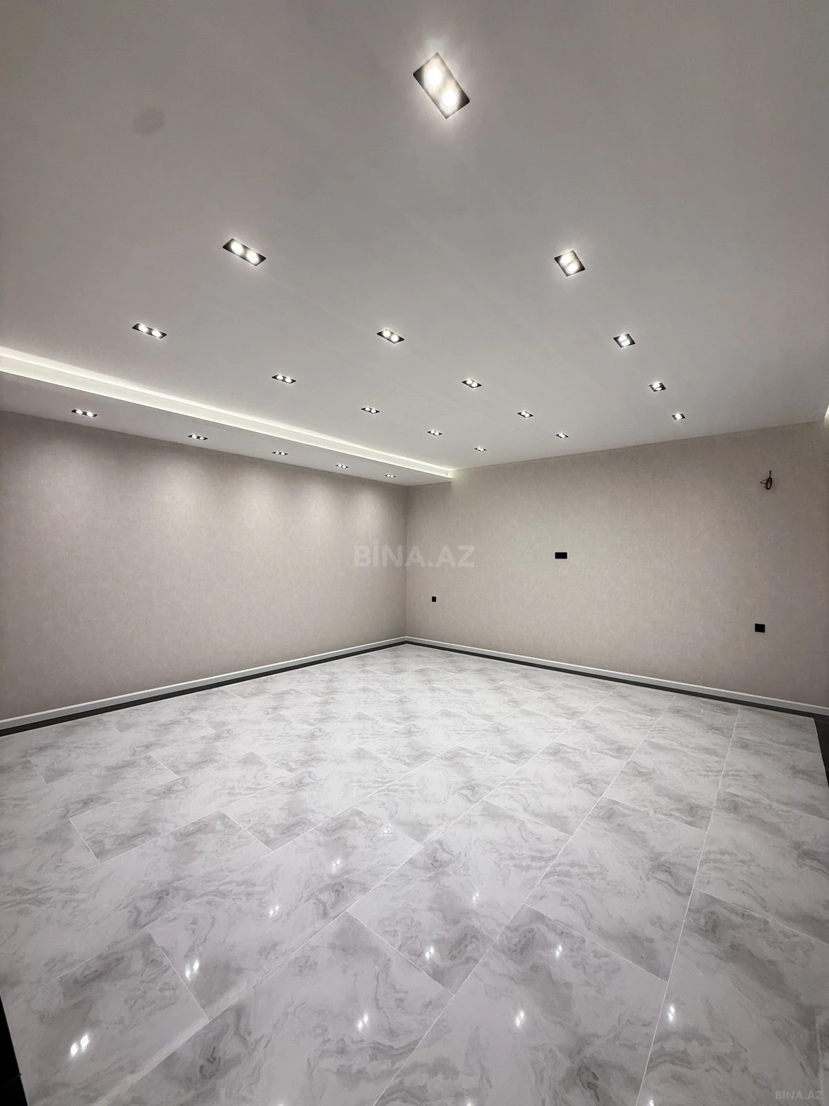 Satılır 4 otaqlı həyət evi 200 m²