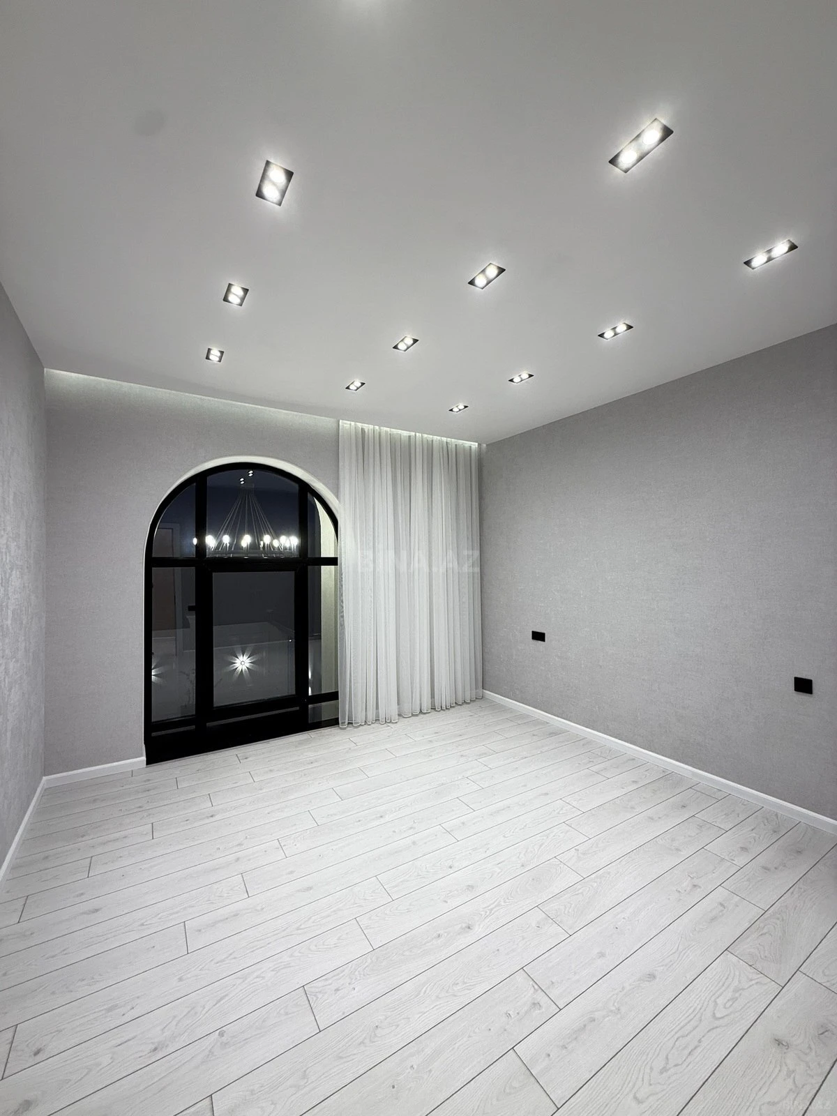 Satılır 4 otaqlı həyət evi 200 m²