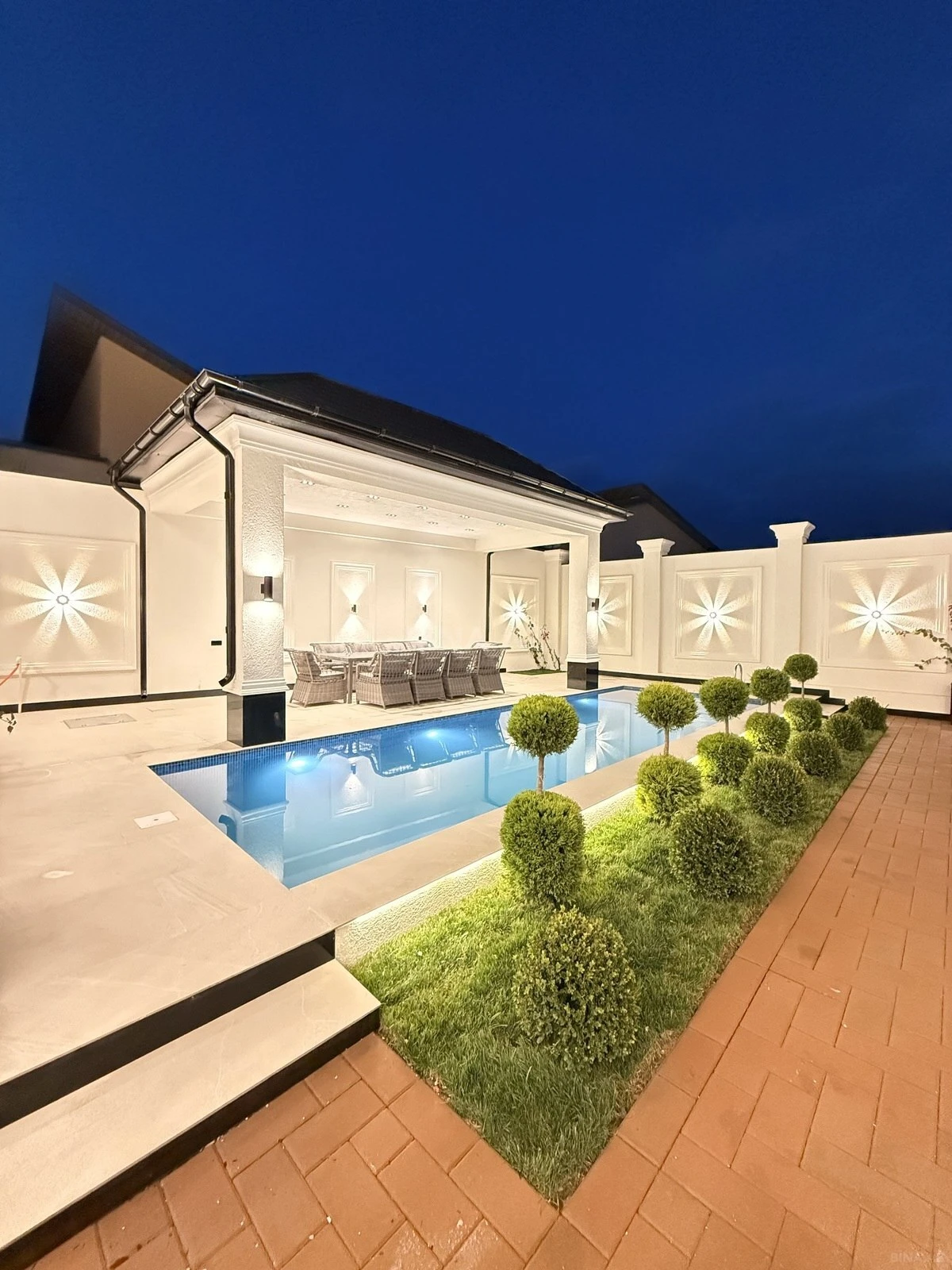 Satılır 4 otaqlı həyət evi 200 m²