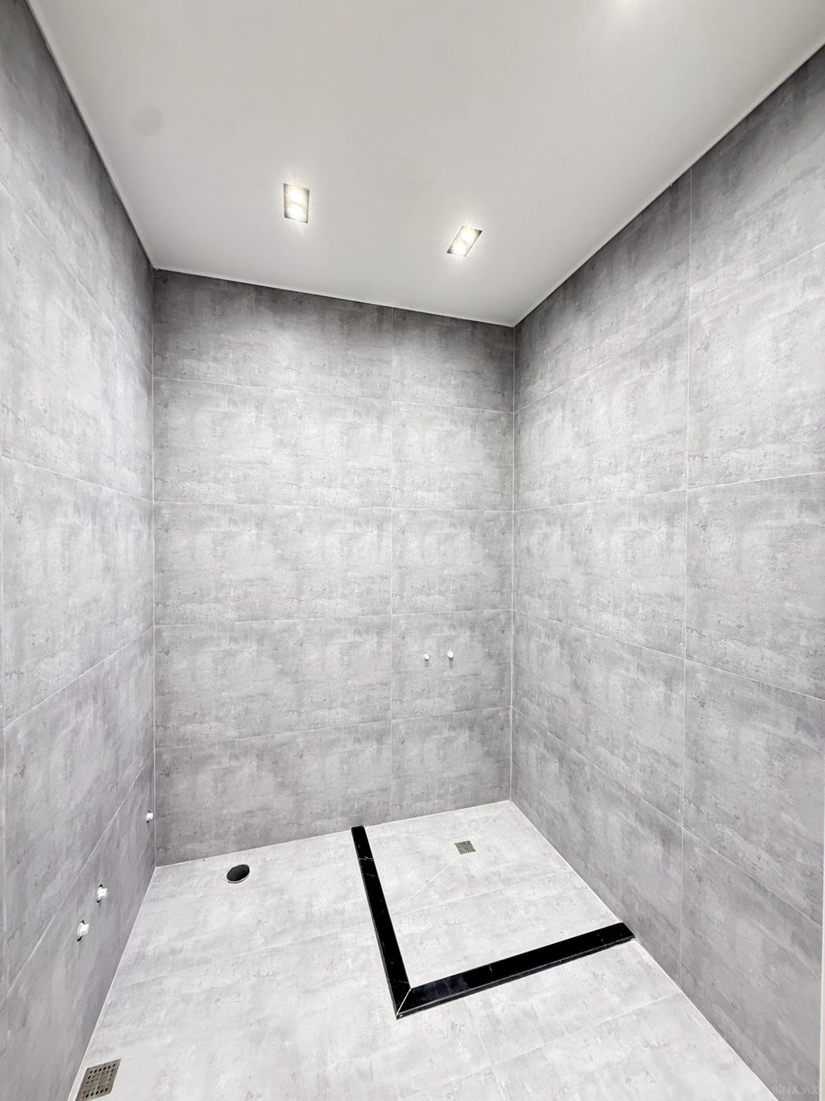 Satılır 4 otaqlı həyət evi 200 m²