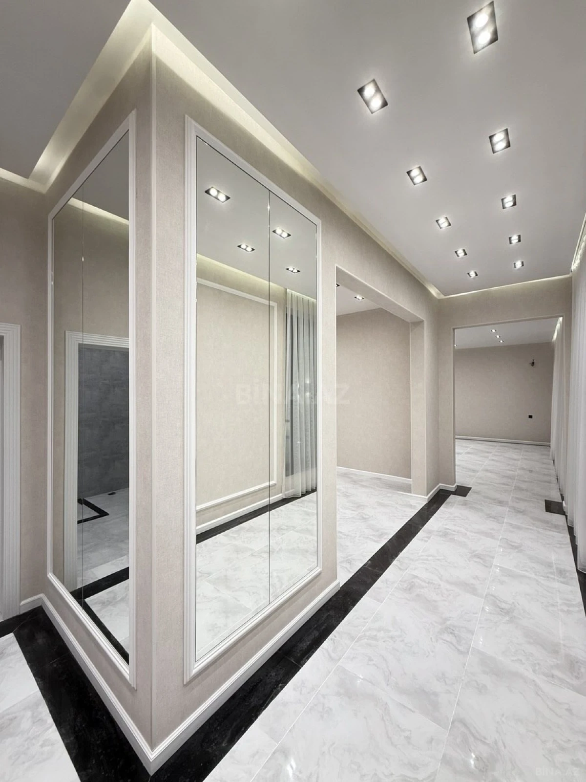 Satılır 4 otaqlı həyət evi 200 m²