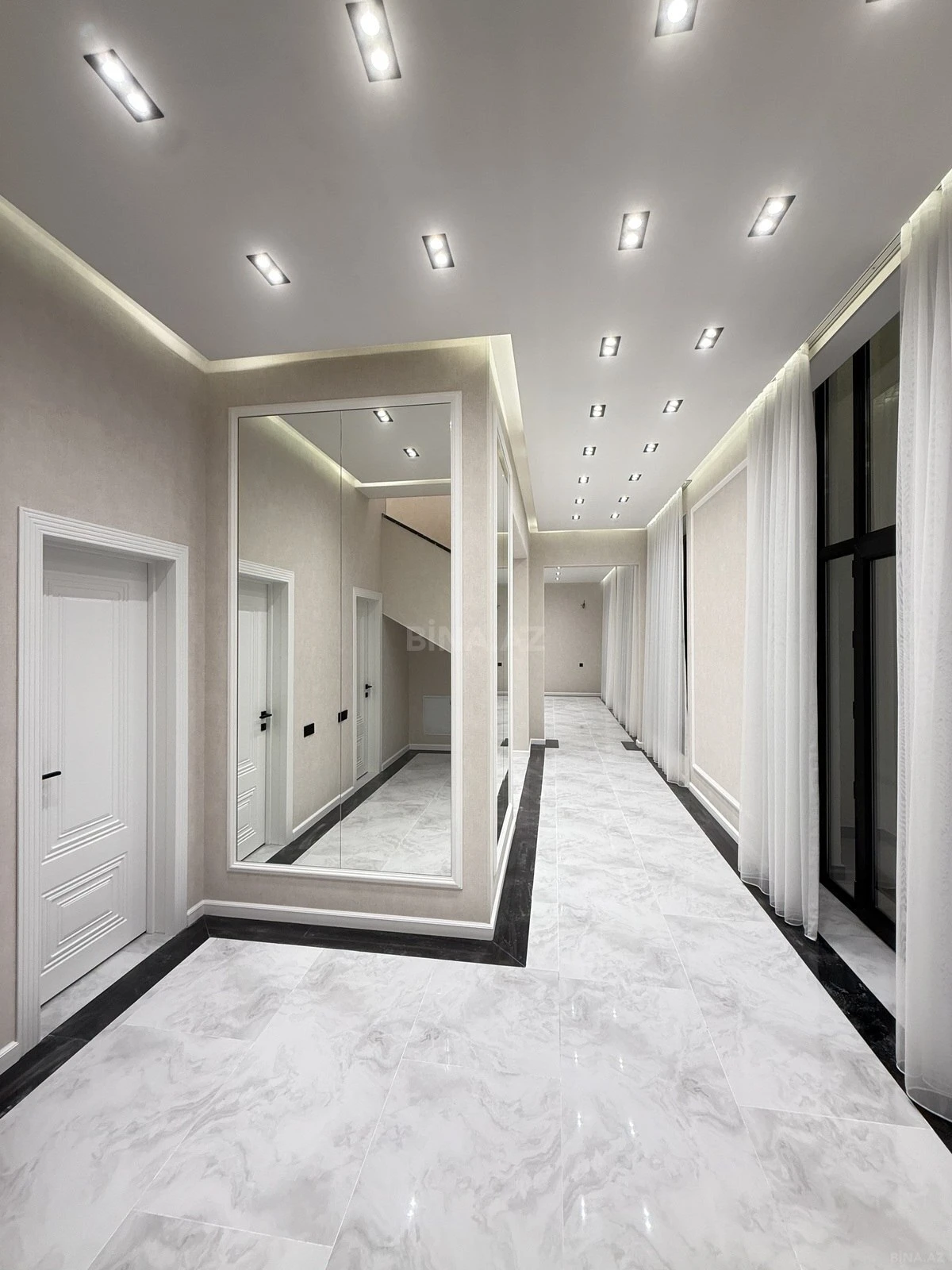 Satılır 4 otaqlı həyət evi 200 m²