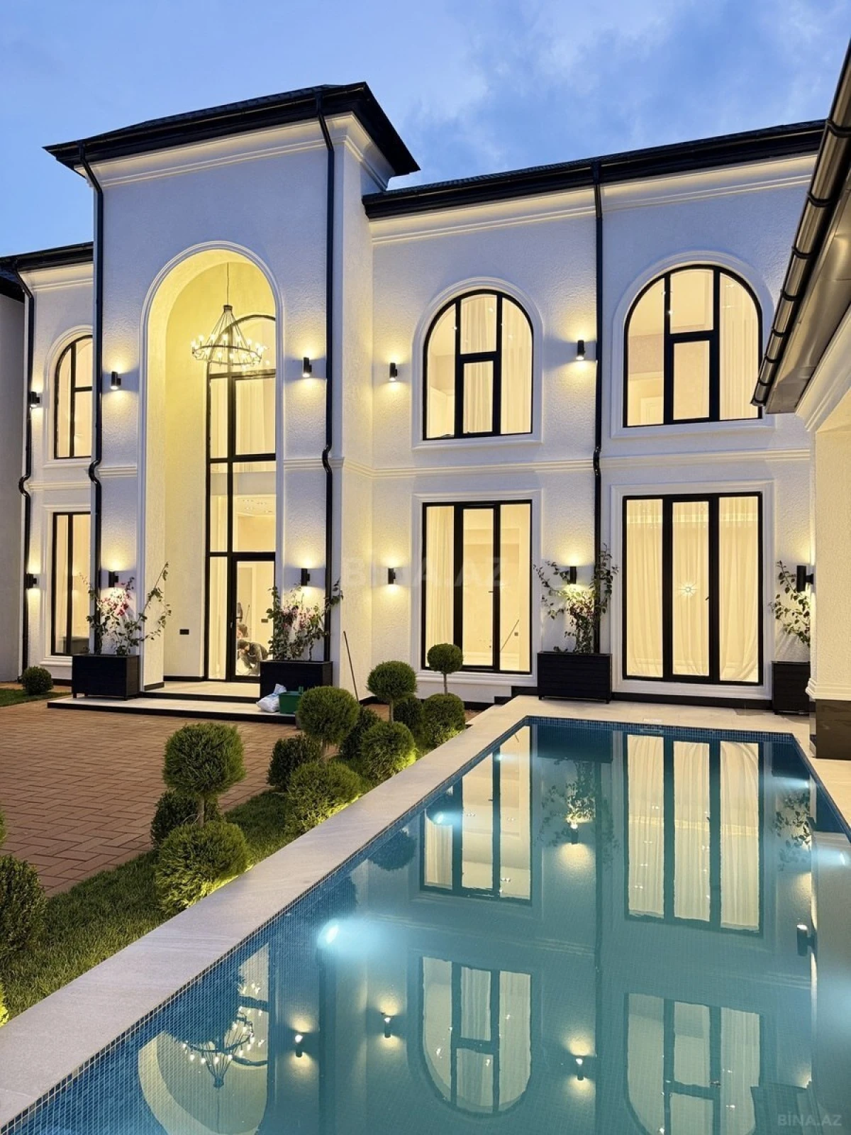 Satılır 4 otaqlı həyət evi 200 m²