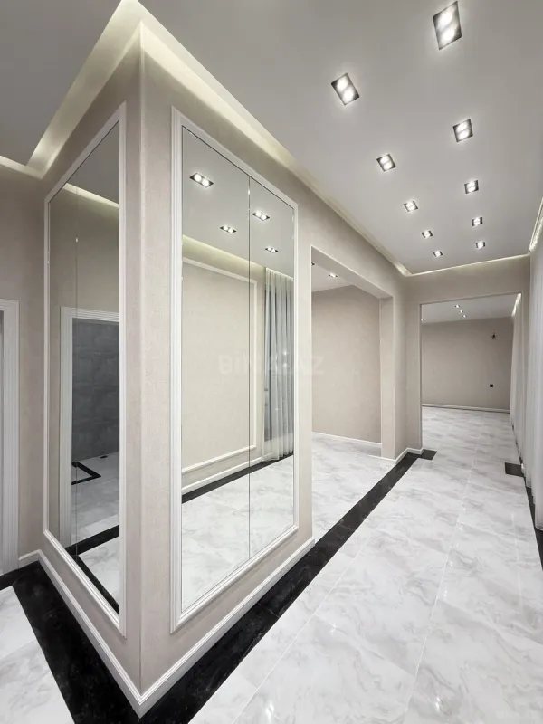 Satılır 4 otaqlı həyət evi 200 m²